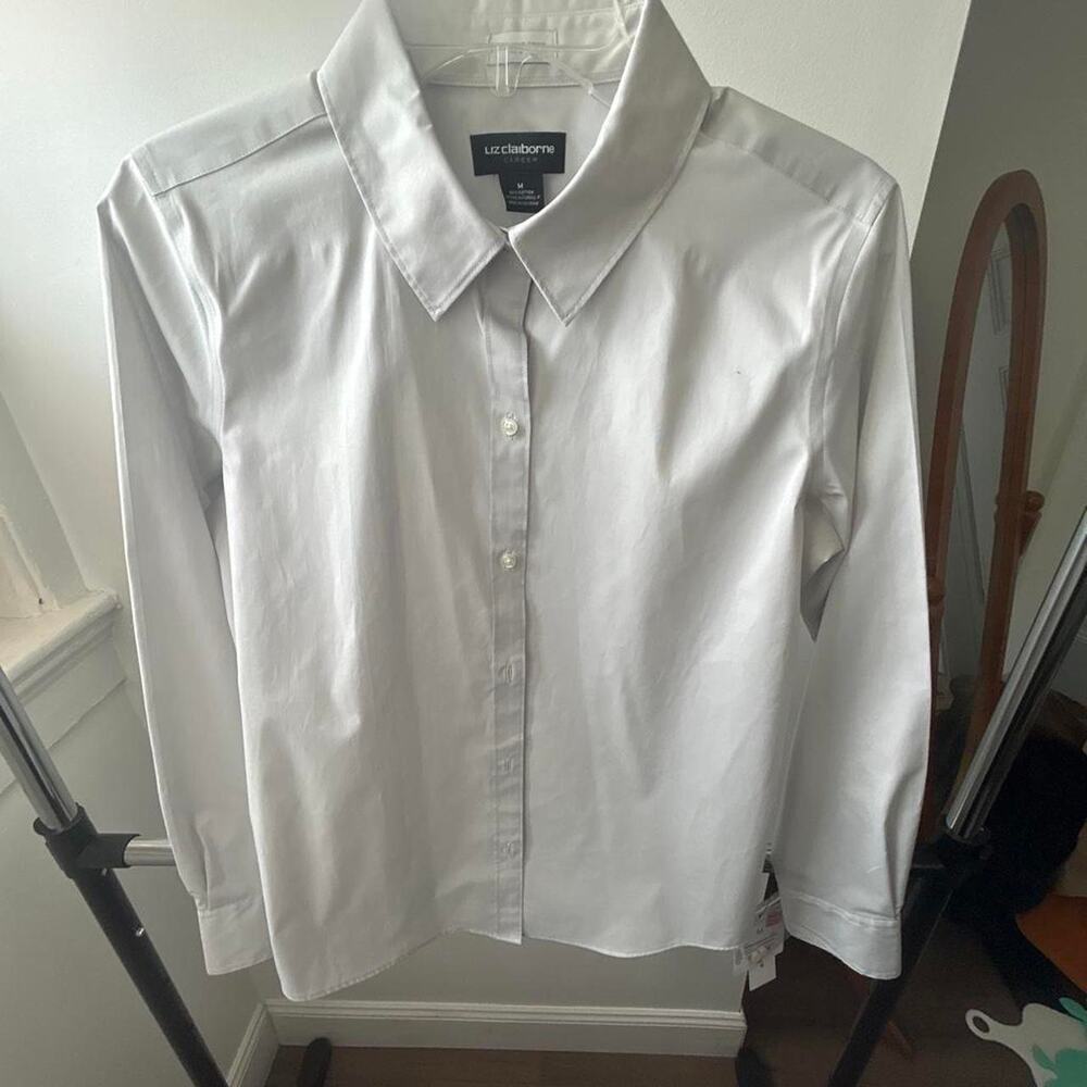 NWT Liz Claiborne Wrinkle Free Off-White Button Up